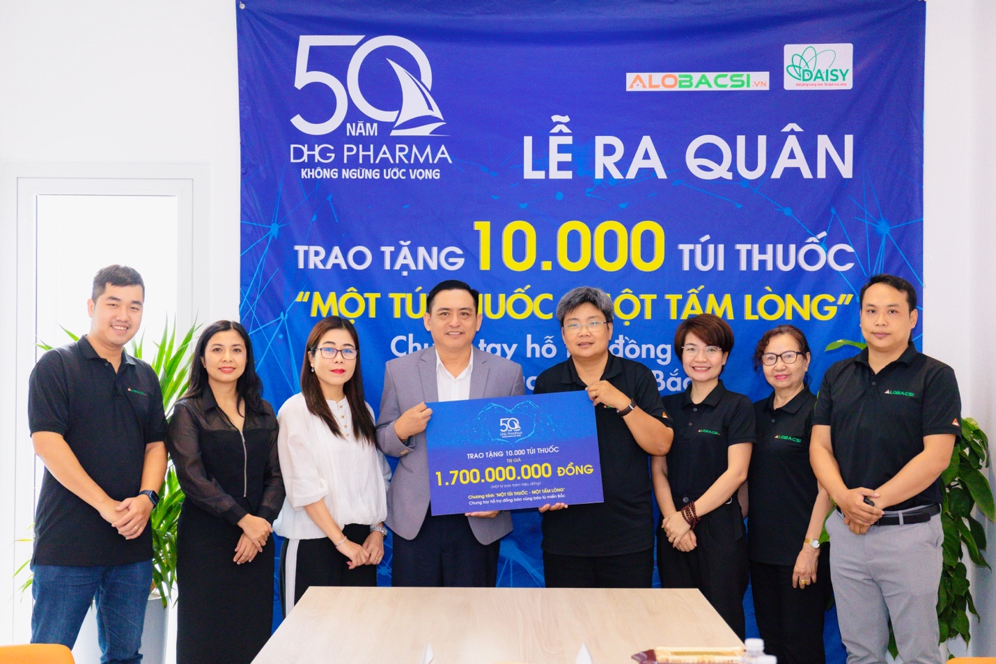 Daisy Media cùng AloBacsi phối hợp với DHG Pharma phát động chương trình  “Một túi thuốc - Một tấm lòng”